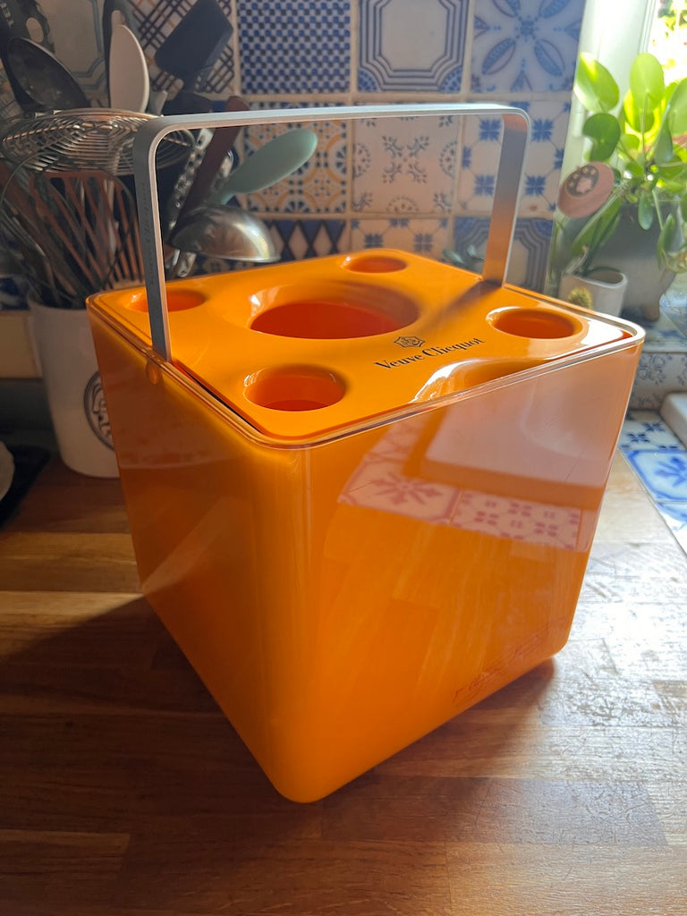 Seau à glace à champagne Veuve Clicquot Ponsardin vintage fabriqué en France - France Seau à glace à champagne Veuve Clicquot Ponsardin vintage fabriqué en France - France