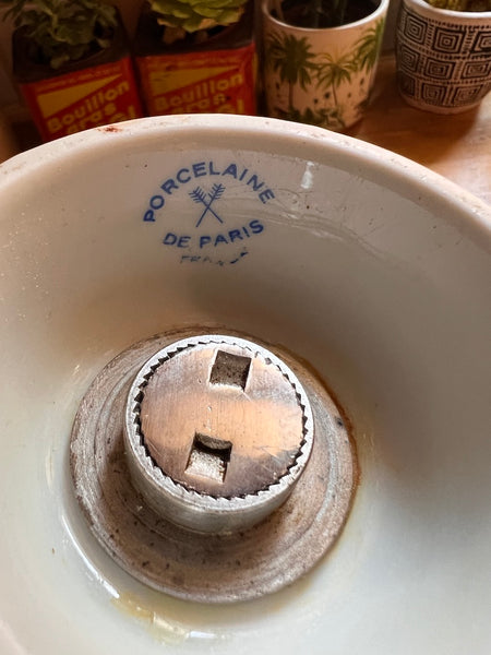 Moulin à poivre vintage en porcelaine de Paris