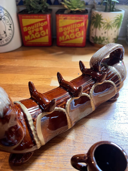 Bouteille vintage en céramique en forme de teckel avec ses verres - Japan