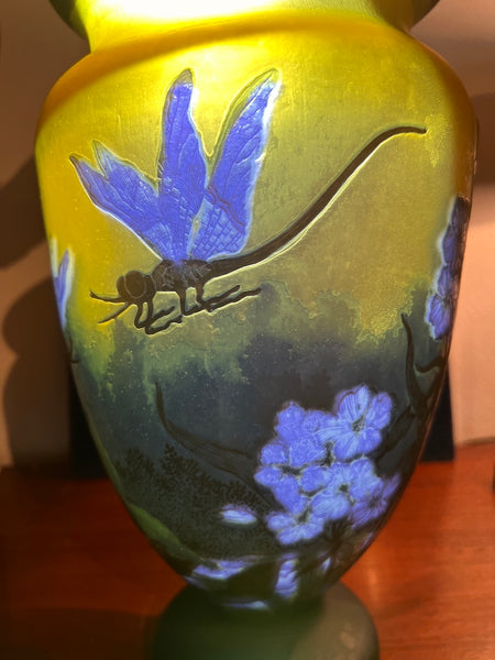 Le Sélectionneur - Brocante - Grand vase vintage en verre soufflé à la bouche et gravé à l'acide Gallé Tip 31cm
