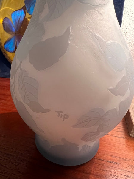 Vase vintage en verre soufflé à la bouche et gravé à l'acide Gallé Tip 24cm