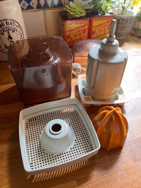 Presse-agrumes vintage MOULINEX Type PA1AV - Années 70