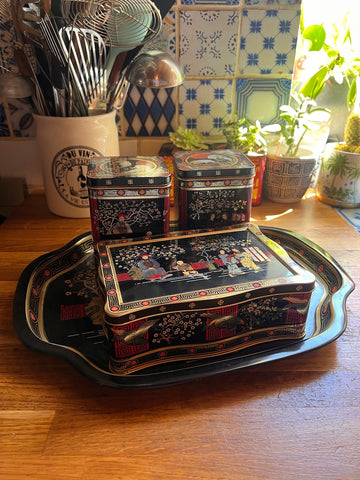 Service à thé vintage formé de boites et d'un plateau en métal au style asiatique - Made in England