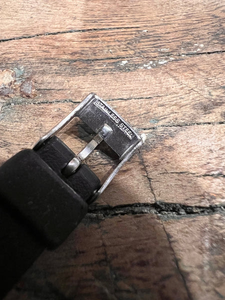 Petite montre femme vintage à quartz Disney Avronel - Années 80