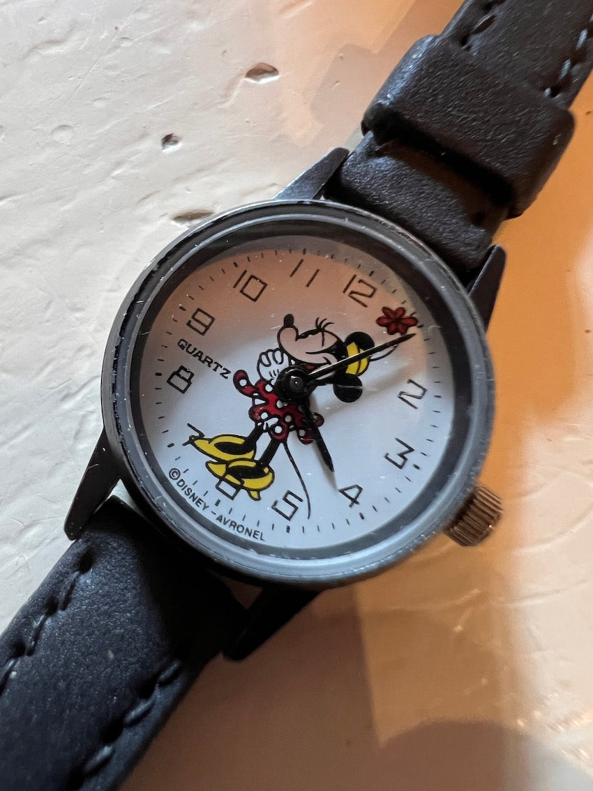 Petite montre femme vintage à quartz Disney Avronel - Années 80