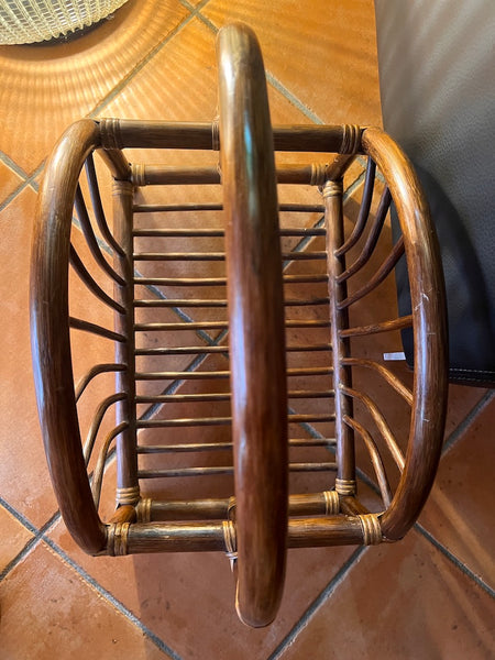 Porte-revue vintage en rotin