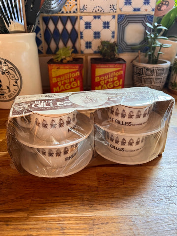 4 tasses vintages neuves Arcopal - Rhum St Gilles - Années 80