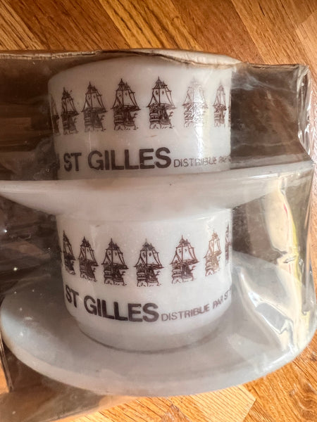 4 tasses vintages neuves Arcopal - Rhum St Gilles - Années 80