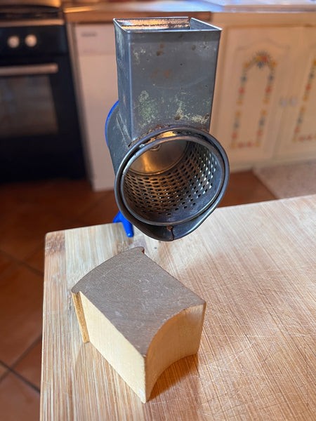 Râpe à fromage / à noix vintage en fonte - Made in Sweden - Années 70