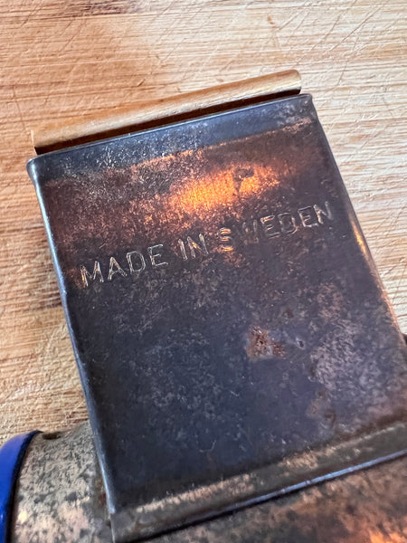 Râpe à fromage / à noix vintage en fonte - Made in Sweden - Années 70