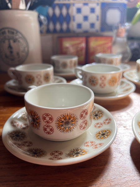 7 tasses et sous-tasses vintages Porcelaine Deshoulières France - Capion Périgueux - Années 70