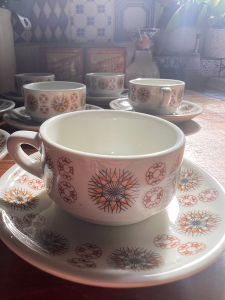 7 tasses et sous-tasses vintages Porcelaine Deshoulières France - Capion Périgueux - Années 70