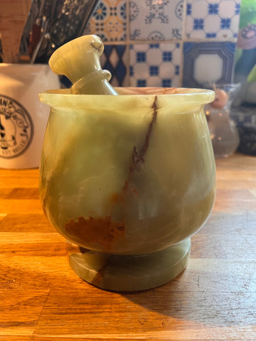 Grand mortier et pilon vintages en onyx vert