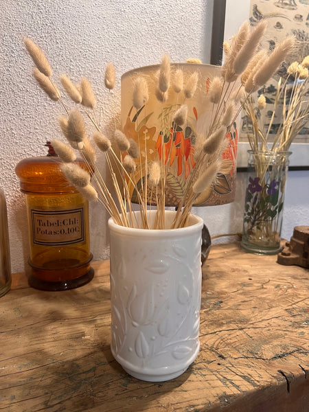 Vase vintage en verre opale blanc