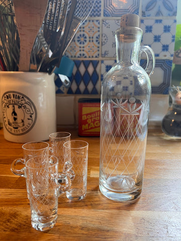 Service à liqueur vintage en verre gravé