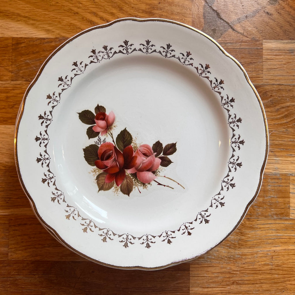 GRAND PLAT DEMI CREUX DECOR JAPONISANT ROSE PICKMAN SA SEVILLA LA CARTUJA de XXe Blanc/Rouge GRAND PLAT DEMI CREUX DECOR JAPONISANT ROSE PICKMAN SA SEVILLA LA CARTUJA de XXe Blanc/Rouge