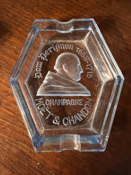 Cendrier vintage Dom Perignon 1638-1715 Champagne Moët et Chandon en verre